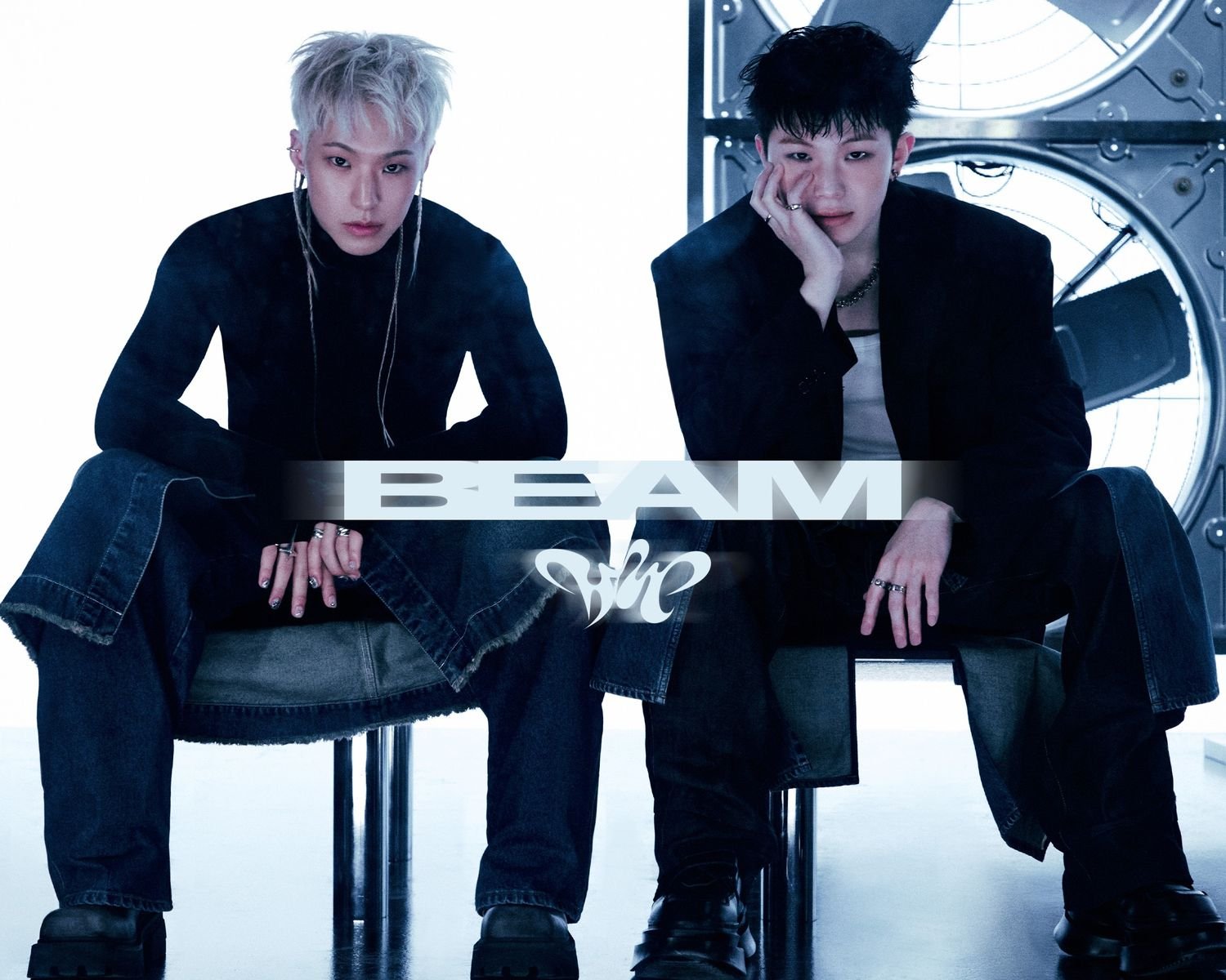 HxW (SEVENTEEN)、1st Single Album「BEAM」オフィシャルフォト